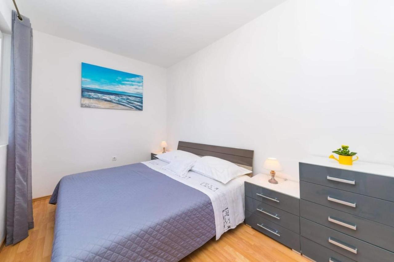 Apartments Villa Nea Leona Trogir Bagian luar foto