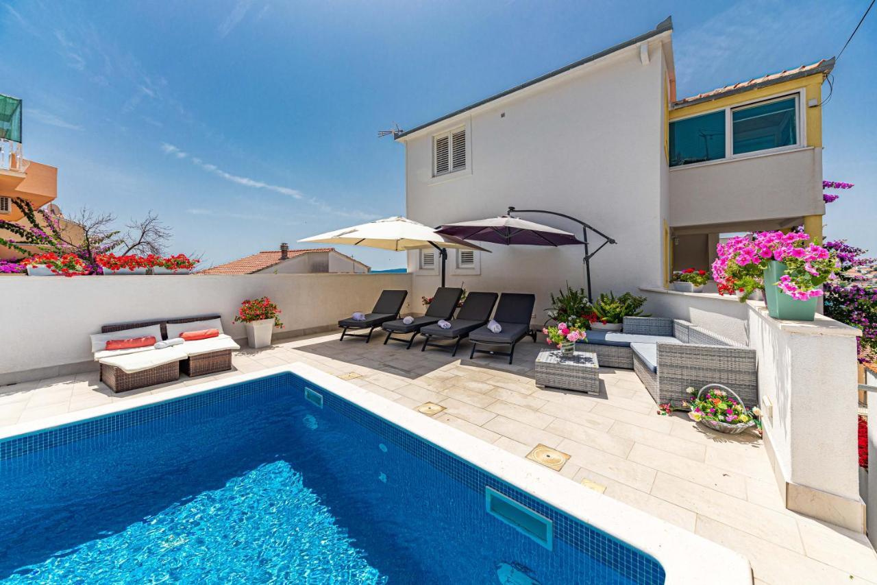 Apartments Villa Nea Leona Trogir Bagian luar foto