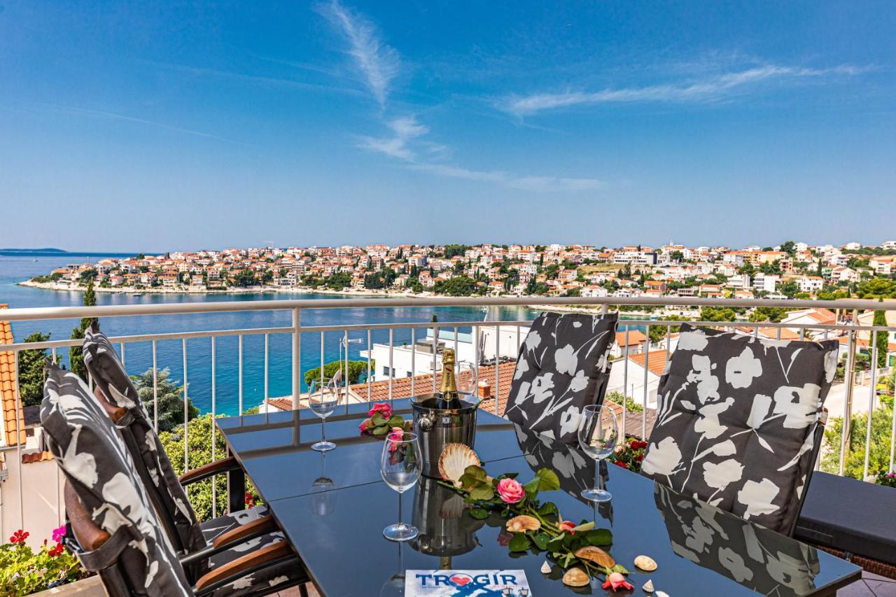 Apartments Villa Nea Leona Trogir Bagian luar foto