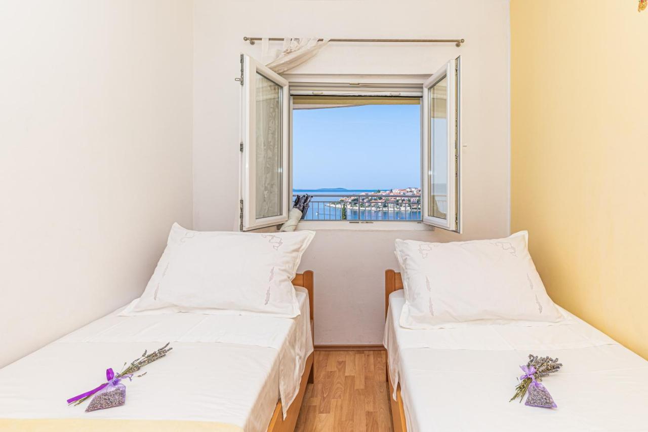 Apartments Villa Nea Leona Trogir Bagian luar foto