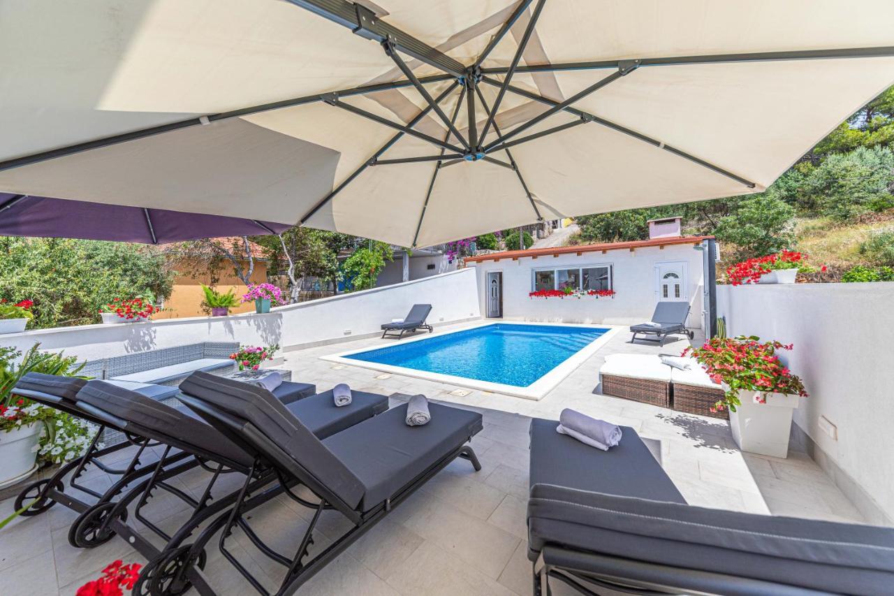 Apartments Villa Nea Leona Trogir Bagian luar foto
