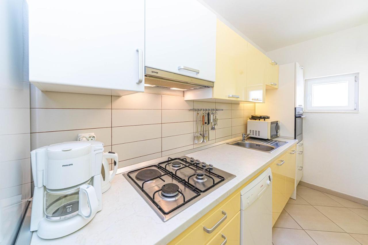 Apartments Villa Nea Leona Trogir Bagian luar foto