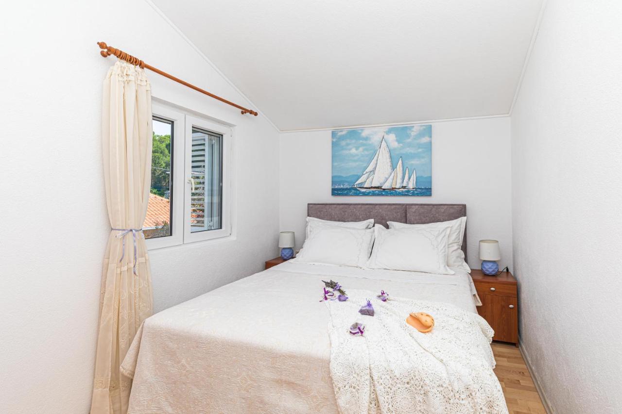 Apartments Villa Nea Leona Trogir Bagian luar foto