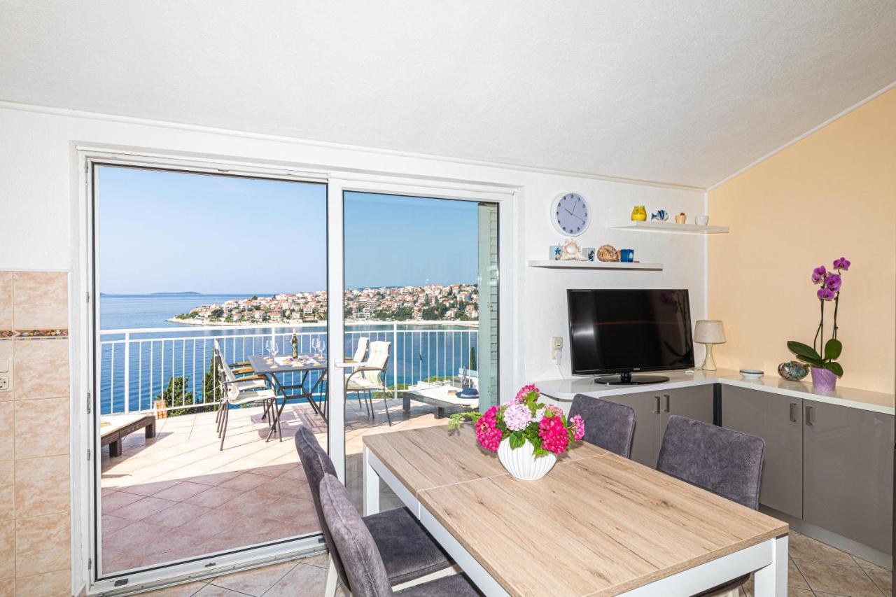 Apartments Villa Nea Leona Trogir Bagian luar foto