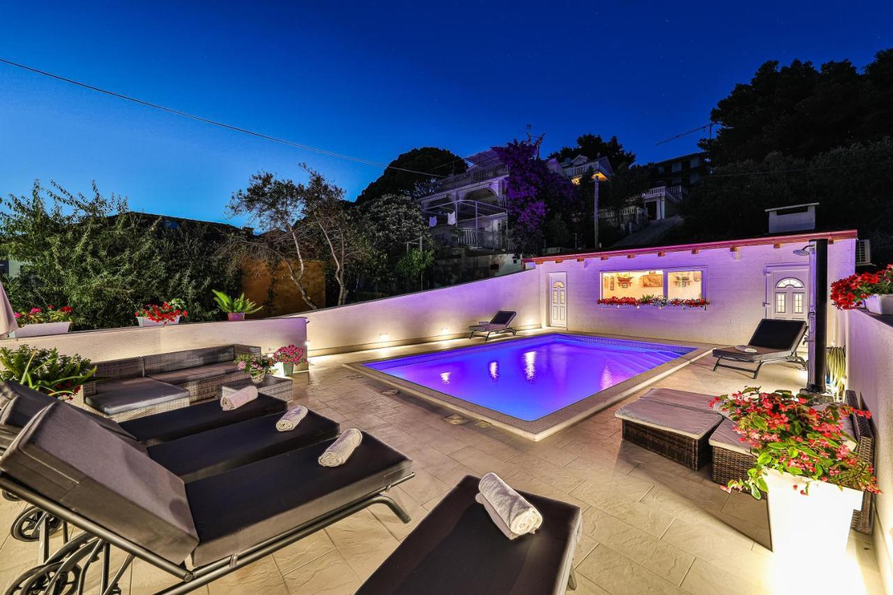Apartments Villa Nea Leona Trogir Bagian luar foto