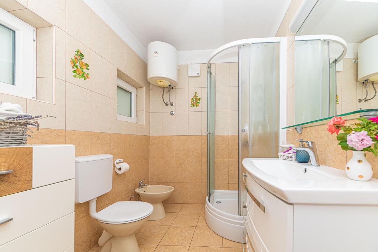Apartments Villa Nea Leona Trogir Bagian luar foto