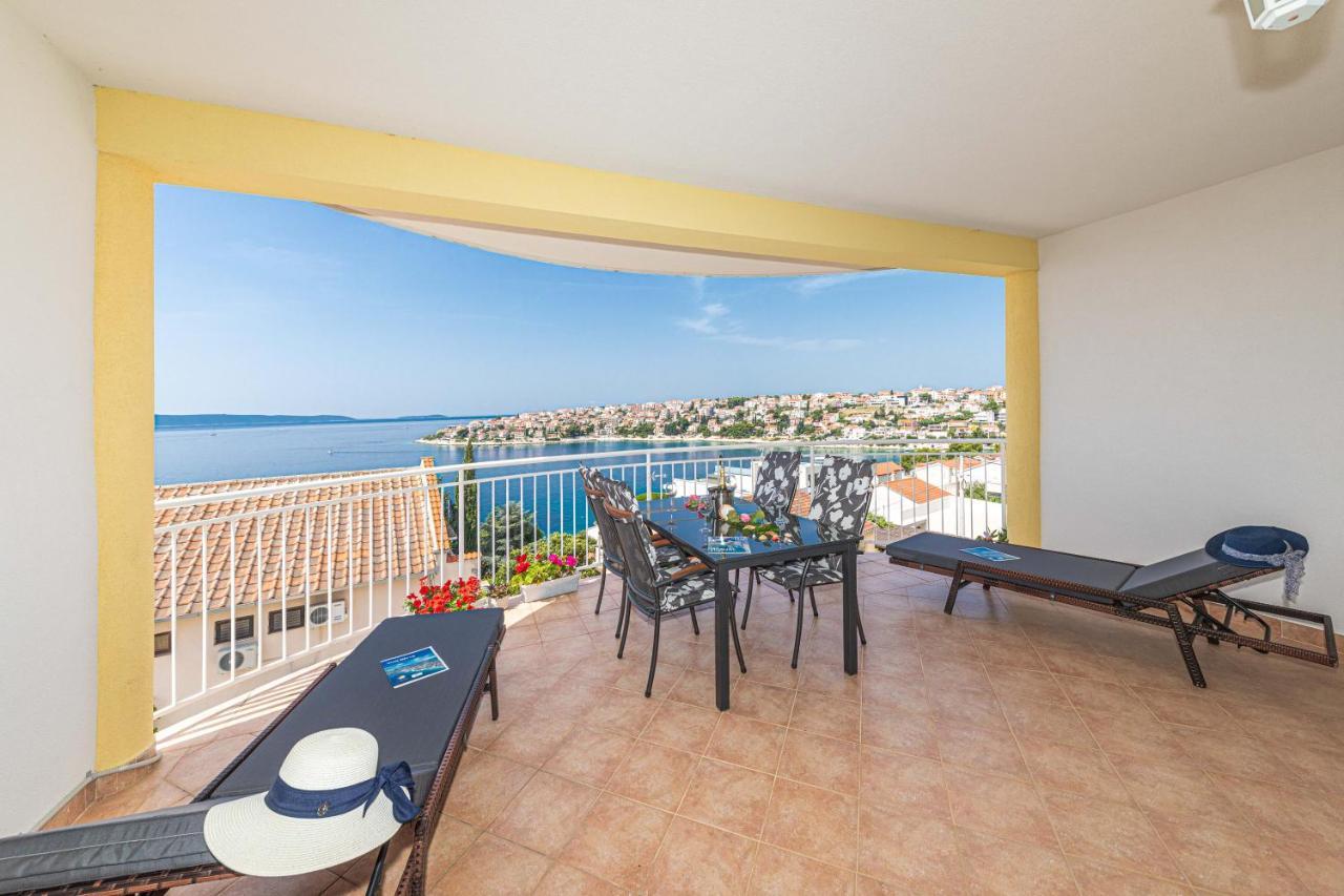 Apartments Villa Nea Leona Trogir Bagian luar foto